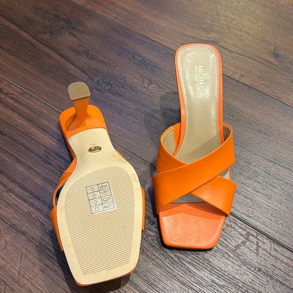MICHAEL Michael Kors NWOT Orange Square Toe slip on Sandal. - Picture 7 of 8